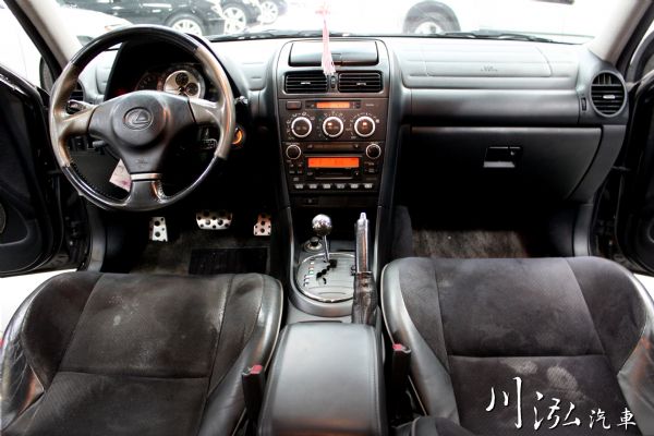 LEXUS IS 05年 IS200黑內 照片4