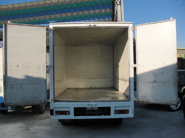 2005年 堅達廂式貨車 照片8