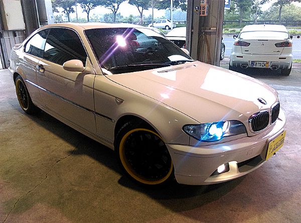 BMW 318CI 照片3