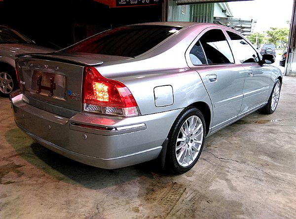 VOLVO S60 照片5