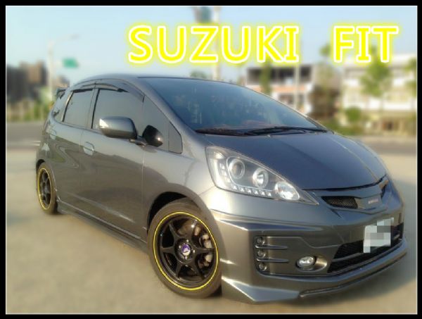 10 FIT 1.5 車身內裝漂亮 照片1