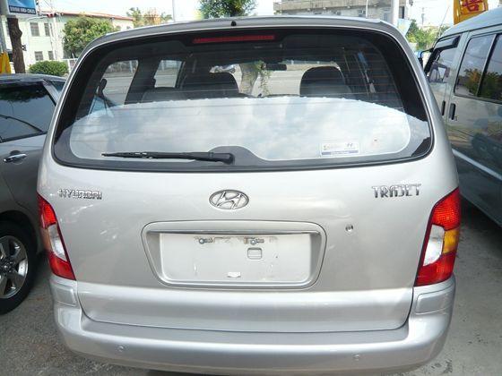 Hyundai現代 Trajet 2.0 照片10