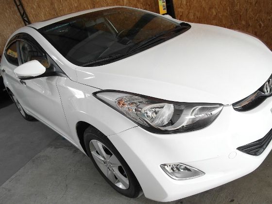 Hyundai 現代 Elantra  照片1