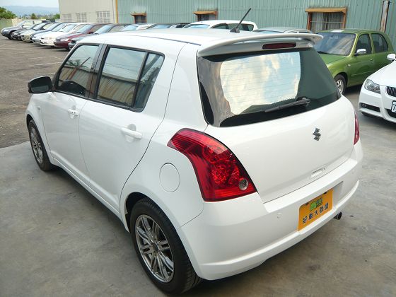 Suzuki 鈴木 Swift 1.5 照片10