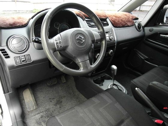 Suzuki 鈴木 SX4 1.6 照片6