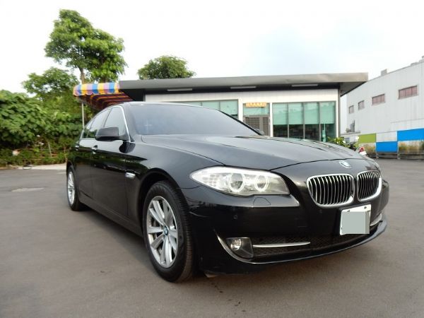 11年BMW 523I 2.5 黑 照片4