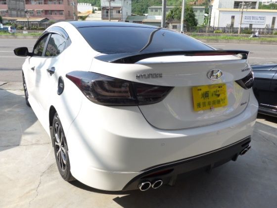 Hyundai 現代/Elantra 照片6