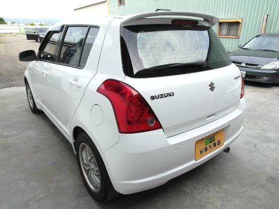 Suzuki 鈴木 Swift 1.5 照片10