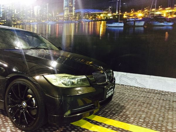 BMW E90 330i 中古車 二手車 照片3