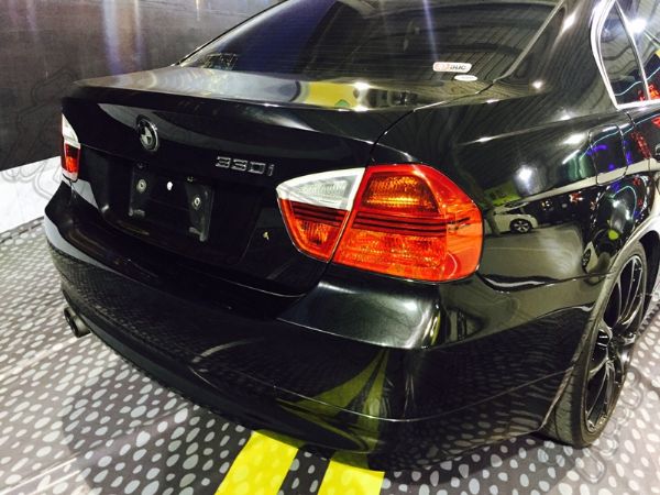 BMW E90 330i 中古車 二手車 照片4