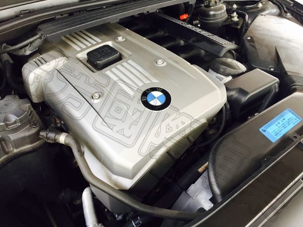 BMW E90 330i 中古車 二手車 照片8