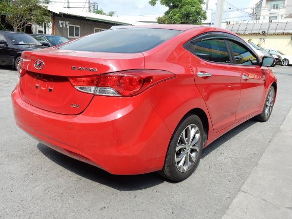 2013年現代ELANTRA 紅1.8 照片7