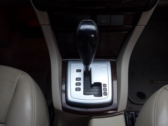 Ford 福特/Focus 1.8 照片5