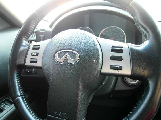 Infiniti 極致 FX35 3.5 照片2