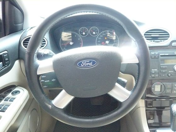Ford 福特  Focus 1.8 照片5