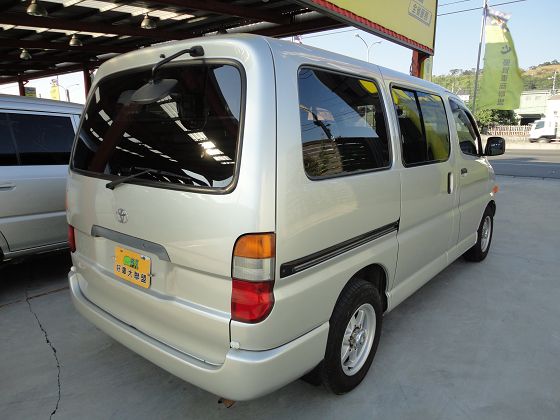 Toyota 豐田/Hiace Sole 照片6