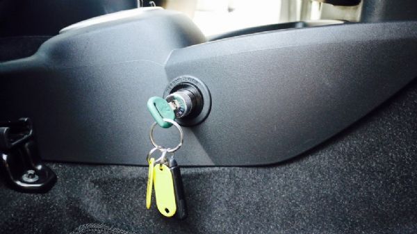G版 ABS 雙安 免鑰匙啟動 倒車顯影 照片8