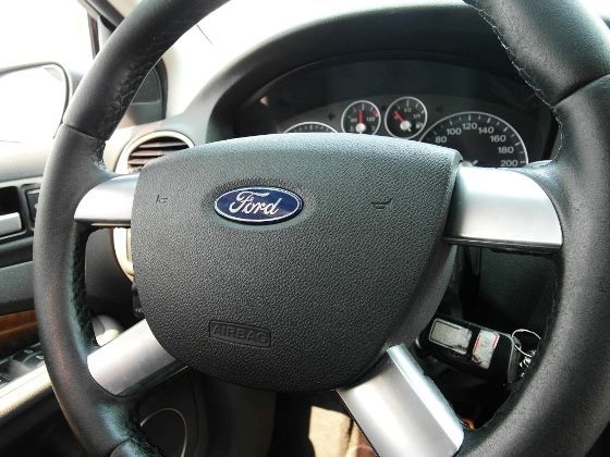 Ford 福特  Focus 1.8 照片3