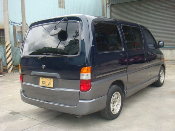 TOYOTA HIACE 照片2