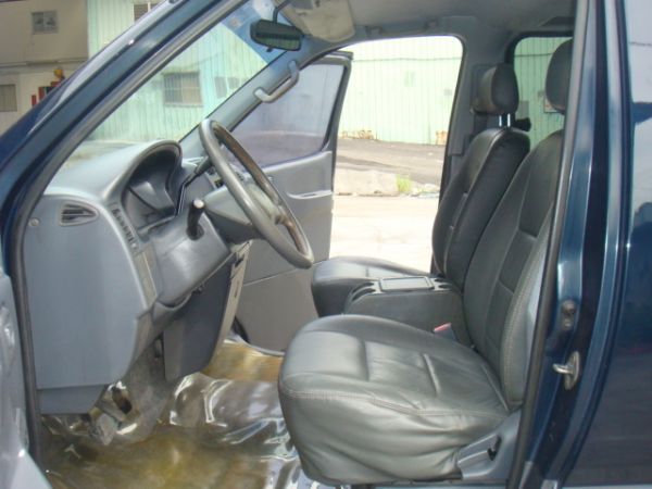 TOYOTA HIACE 照片5