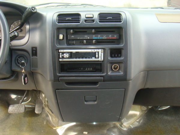 TOYOTA HIACE 照片8