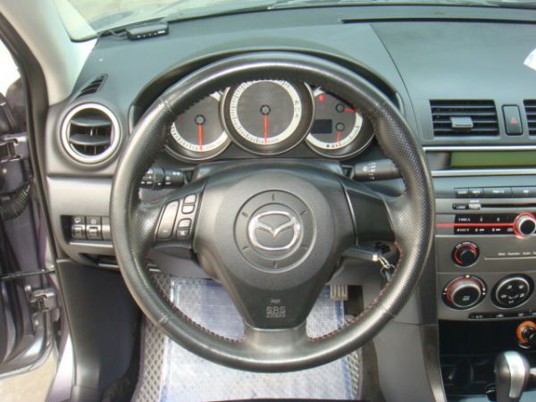 MAZDA 3 照片9