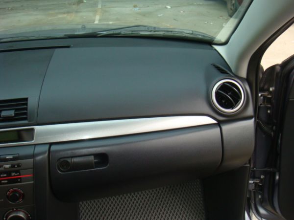 MAZDA 3 照片10