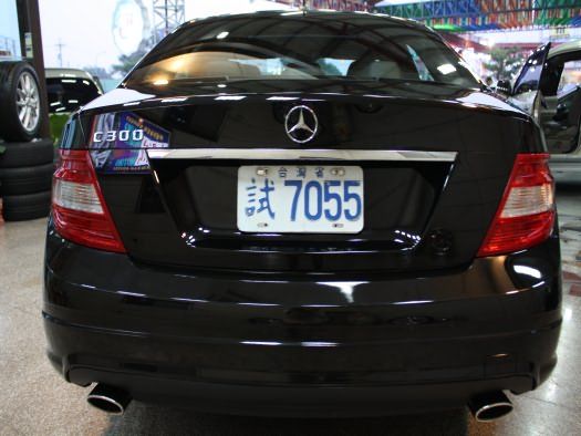 Benz 賓士 C-Class 黑色C3 照片4