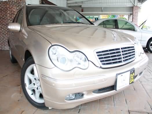 Benz 賓士 C-Class C240 照片3