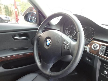 BMW 寶馬/320 I 照片3