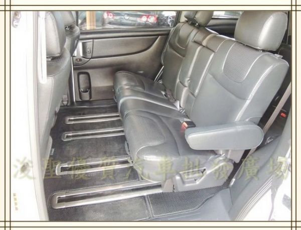 2011 那智捷MPV 黑 32.5萬 照片4