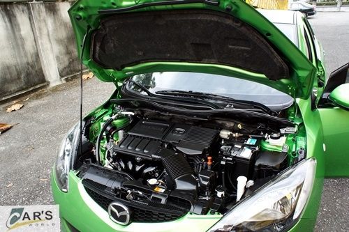 10年 MAZDA2 1.5 可愛蘋果綠 照片9