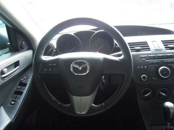 Mazda 馬自達/3 1.6 照片3