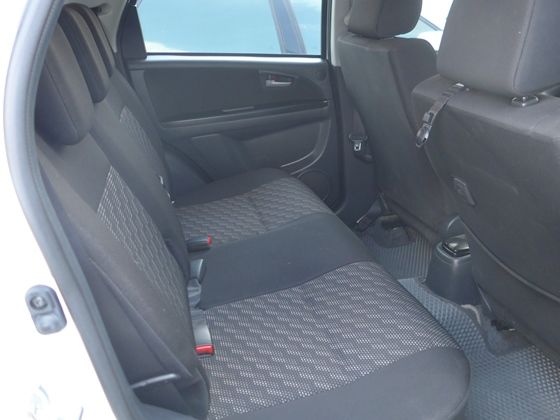 Suzuki 鈴木/SX4 照片8