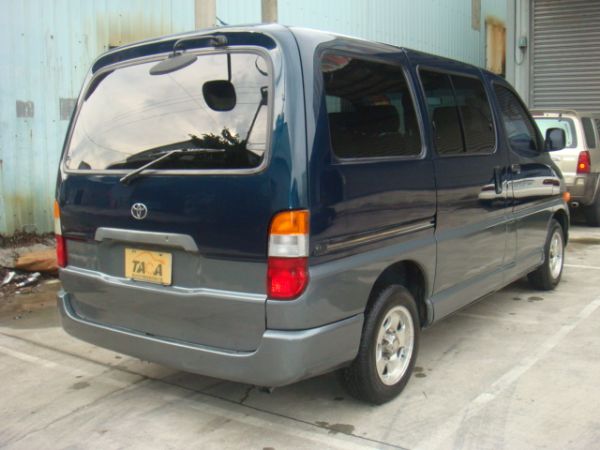 TOYOTA HIACE 照片2