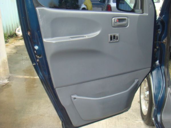 TOYOTA HIACE 照片3
