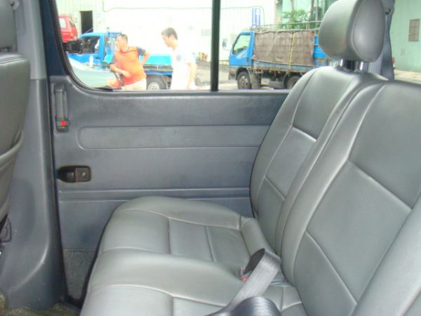 TOYOTA HIACE 照片6