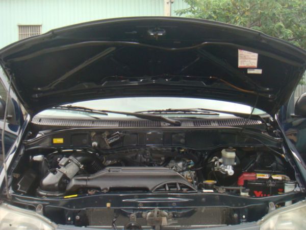 TOYOTA HIACE 照片10