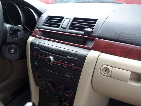 Mazda 馬自達/馬3 1.6 照片6