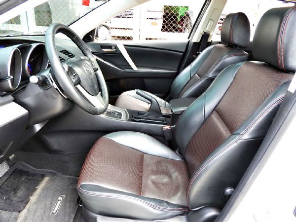 mazda3  免保人可全貸可超貸 照片6