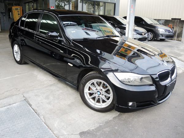 10 BMW E90 320i 2.0 照片3