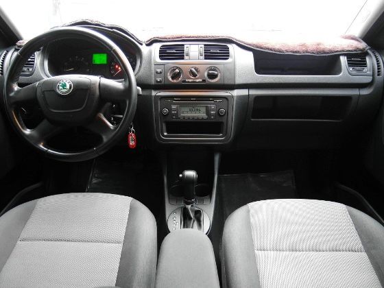 Skoda  Fabia 1.6 照片2