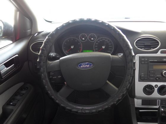 Ford 福特/Focus 1.8 照片5