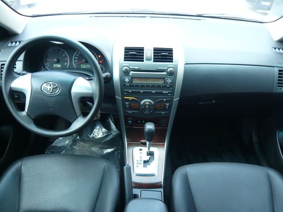 Toyota豐田  Altis 1.8  照片2