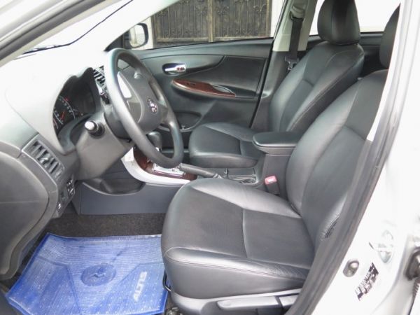 Toyota豐田  Altis 1.8 照片3