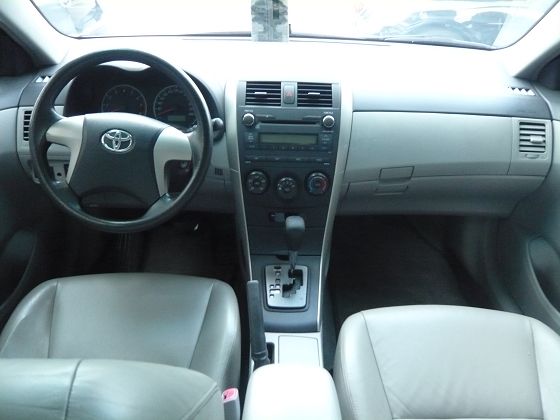 Toyota豐田  Altis 1.8 照片2