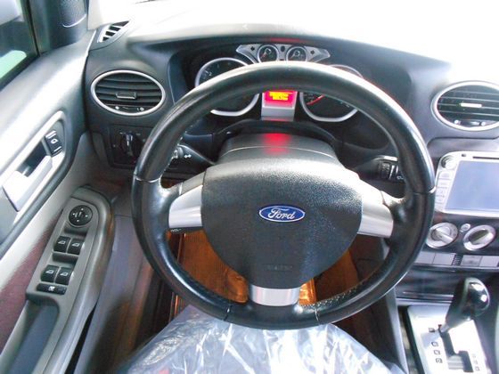 Ford 福特/Focus 2.0 照片5