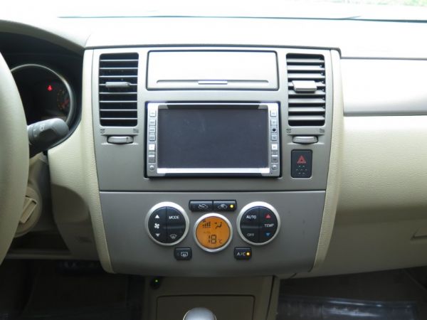2008年Nissan 日產 Tiida 照片5