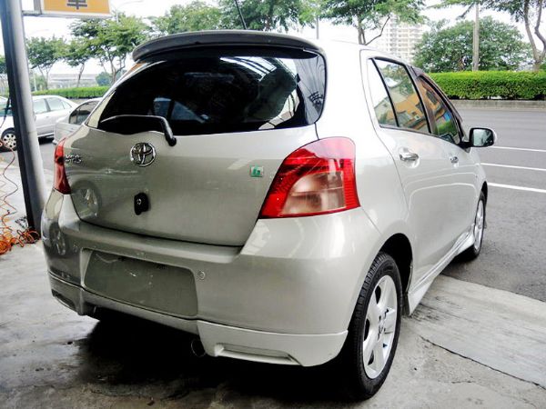 09 豐田 YARIS 1.5 /可貸款 照片8