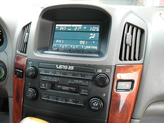 Lexus RX 300 3.0  照片6